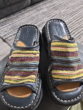Born Chillers Black and Tan Woven Leather Slide, Size 7